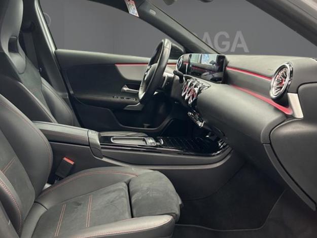 MERCEDES-BENZ A 180 AMG Pack Night Facelift  