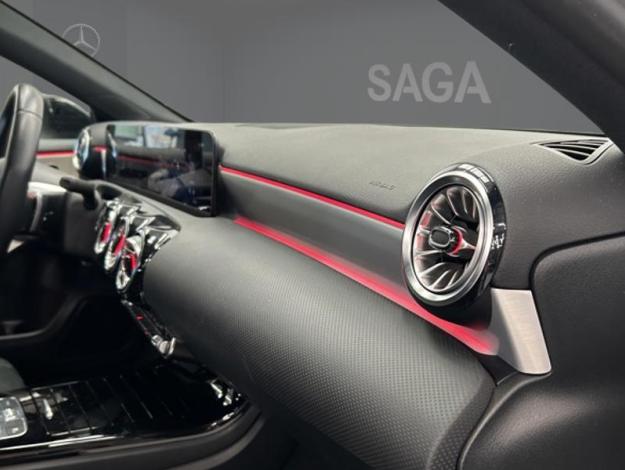 MERCEDES-BENZ A 180 AMG Pack Night Facelift  