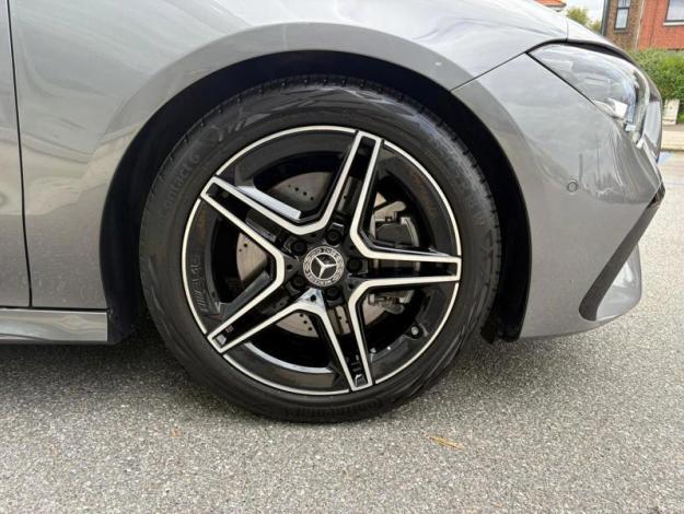 MERCEDES-BENZ CLA-Klasse CLA 200 Shooting Brake