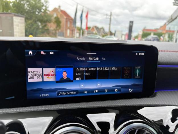 MERCEDES-BENZ CLA-Klasse CLA 200 Shooting Brake