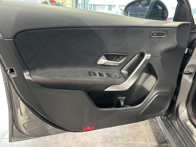 MERCEDES-BENZ A 180   Star Edition