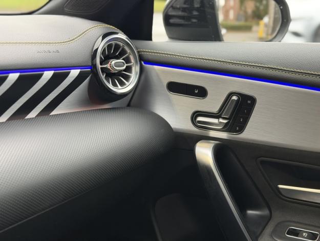 MERCEDES-BENZ CLA 45 S AMG Sièges Perf Toit Pano  