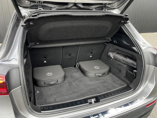 MERCEDES-BENZ GLA 250 e Hybrid EQ AMG Line  