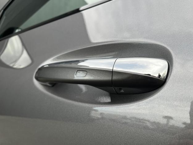 MERCEDES-BENZ GLA 250 e Hybrid EQ AMG Line  