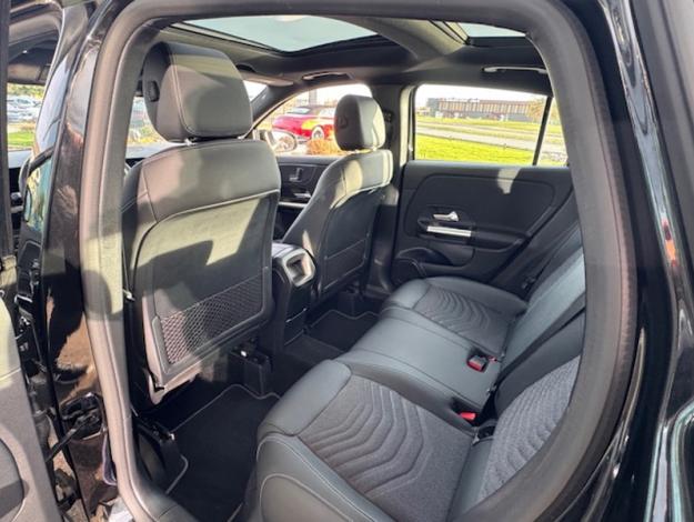 MERCEDES-BENZ GLA 200 Progressive Line  