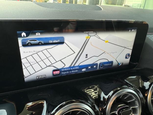 MERCEDES-BENZ GLA 200 Progressive Line  