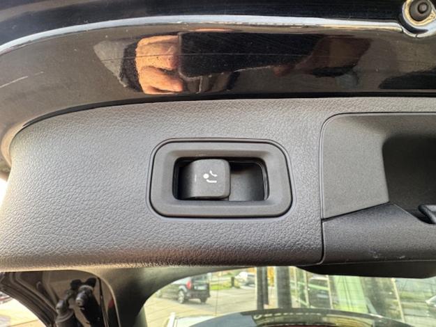 MERCEDES-BENZ GLA 200 Progressive Line  