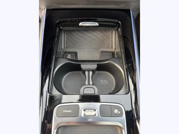 MERCEDES-BENZ GLA 200 Progressive Line  