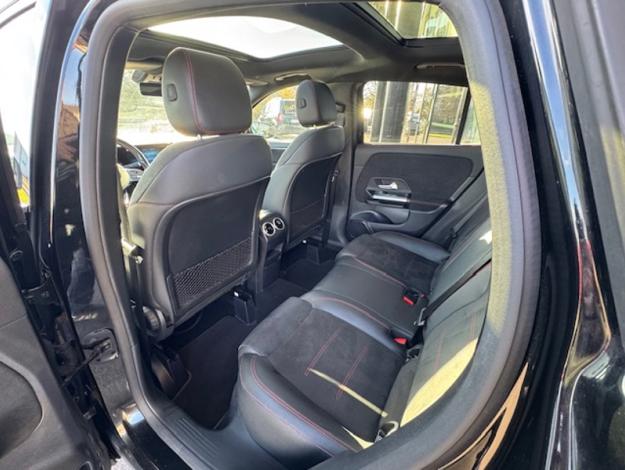 MERCEDES-BENZ GLA 200 d AMG Line  