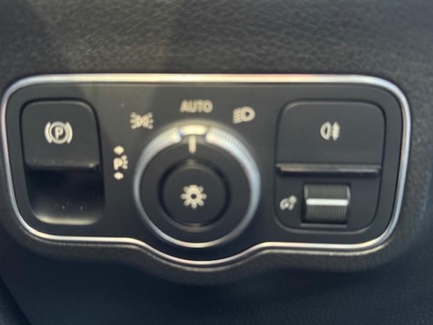 MERCEDES-BENZ GLA 200 d AMG Line  