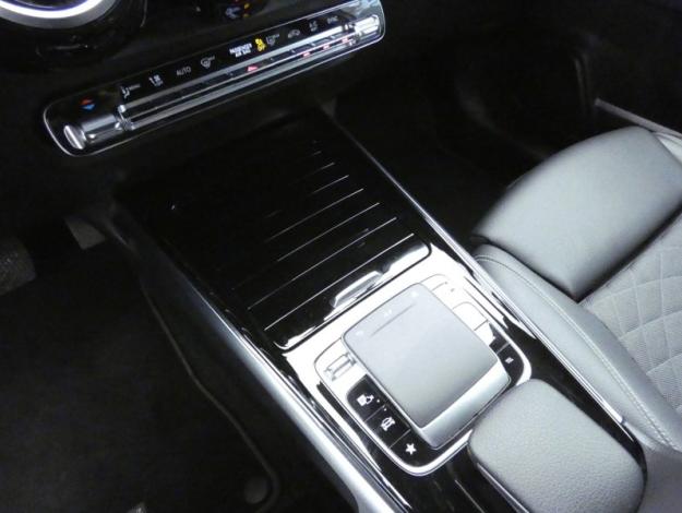 MERCEDES-BENZ GLB 200 d Business Line  GLB 200 d Business Line