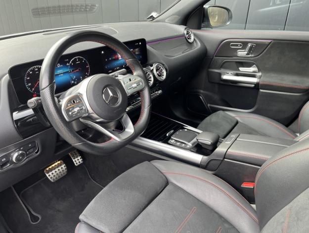 MERCEDES-BENZ GLA 200 d AMG Line  GLA 200 d AMG Line