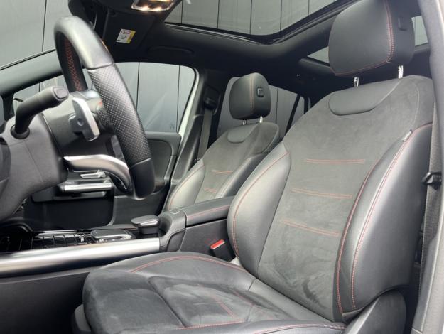 MERCEDES-BENZ GLA 200 d AMG Line  GLA 200 d AMG Line