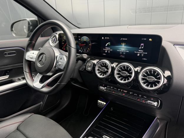 MERCEDES-BENZ GLA 200 d AMG Line AMG Line 