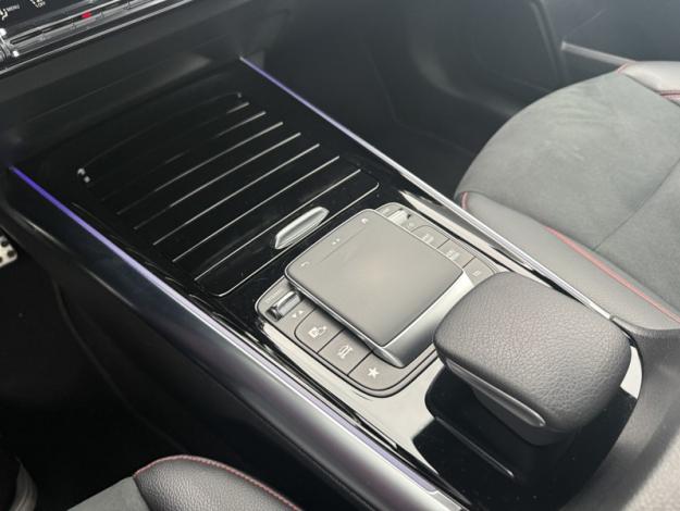 MERCEDES-BENZ GLA 200 d AMG Line AMG Line 