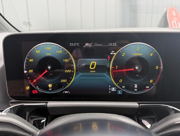 MERCEDES-BENZ GLA 200 d AMG Line AMG Line 