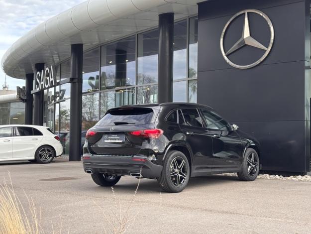 MERCEDES-BENZ GLA 180 AMG Line  GLA 180 AMG Line