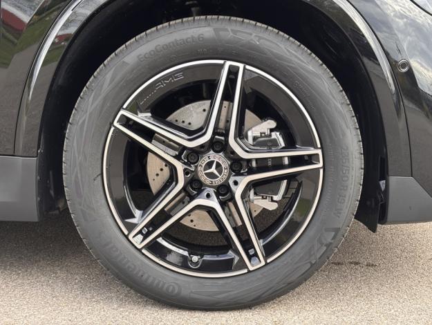 MERCEDES-BENZ GLA 180 AMG Line  GLA 180 AMG Line