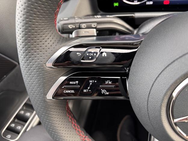 MERCEDES-BENZ GLA 180 AMG Line  GLA 180 AMG Line