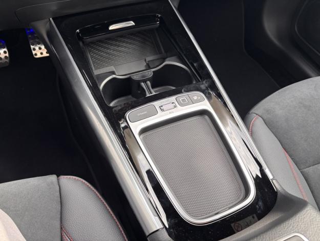 MERCEDES-BENZ GLA 180 AMG Line  GLA 180 AMG Line