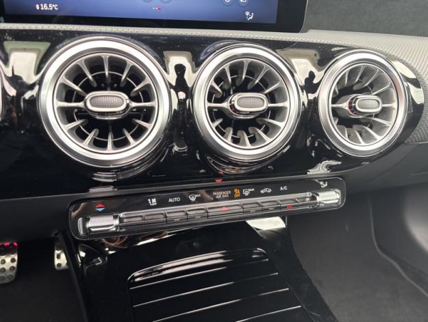 MERCEDES-BENZ Classe A 200 d AMG Line  Classe A 200 d AMG Line