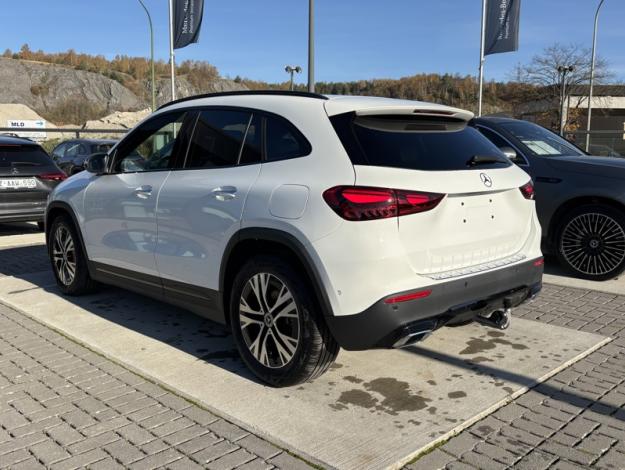 MERCEDES-BENZ GLA 180 d Luxury Line  