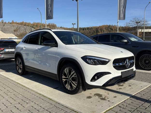 MERCEDES-BENZ GLA 180 d Luxury Line  