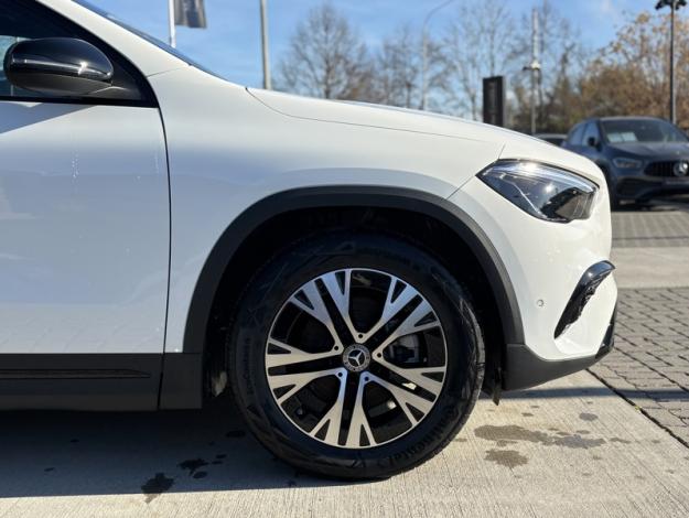 MERCEDES-BENZ GLA 180 d Luxury Line  