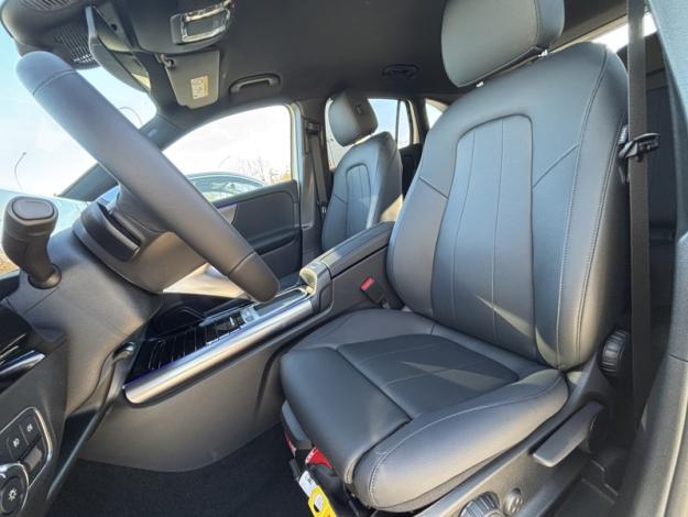 MERCEDES-BENZ GLA 180 d Luxury Line  