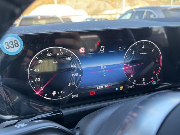 MERCEDES-BENZ GLA 180 d Luxury Line  