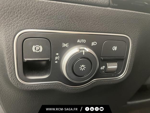 MERCEDES-BENZ GLA 200 d AMG Line  GLA 200 d AMG Line