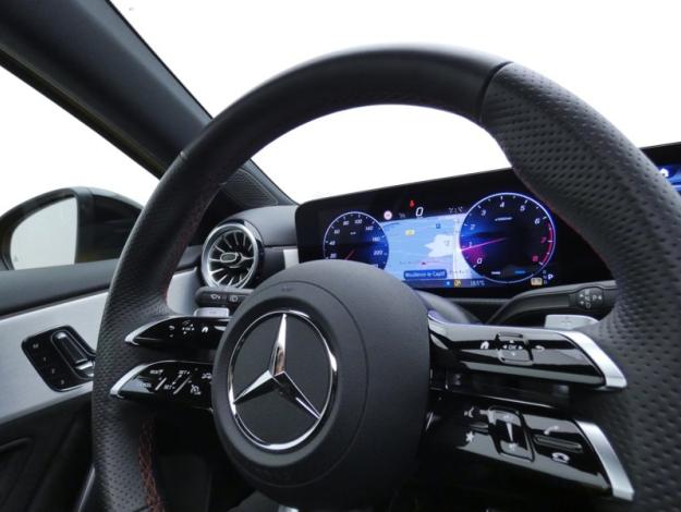 MERCEDES-BENZ Classe A 200 AMG Line  