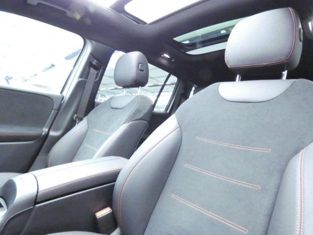 MERCEDES-BENZ GLB 200 d AMG Line  