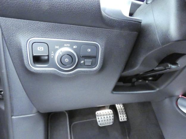 MERCEDES-BENZ GLB 200 d AMG Line  