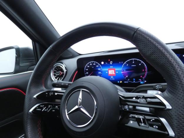 MERCEDES-BENZ GLB 200 d AMG Line  