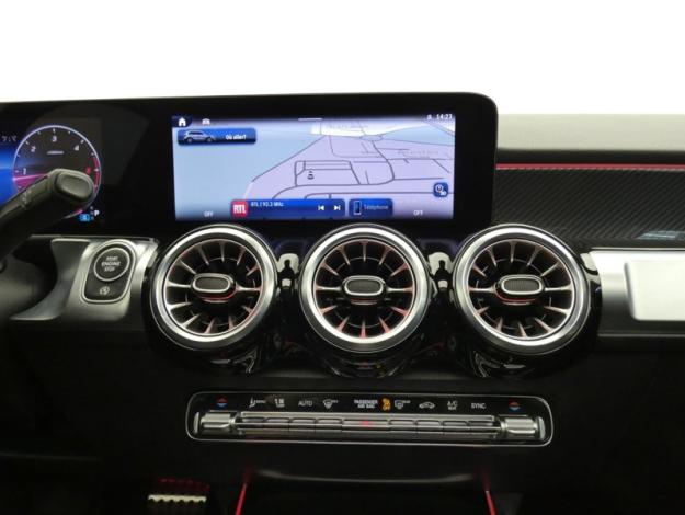 MERCEDES-BENZ GLB 200 d AMG Line  