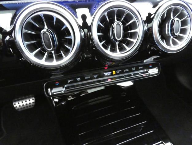 MERCEDES-BENZ CLA Shooting Brake CLA 200 d Shooting Brake AMG Line  