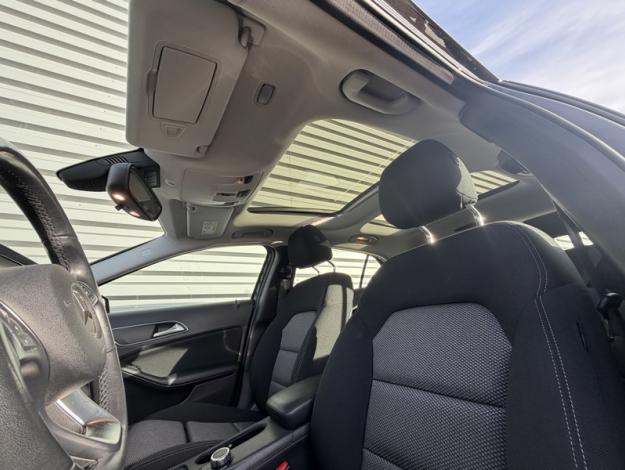 MERCEDES-BENZ GLA 200 d Intuition  