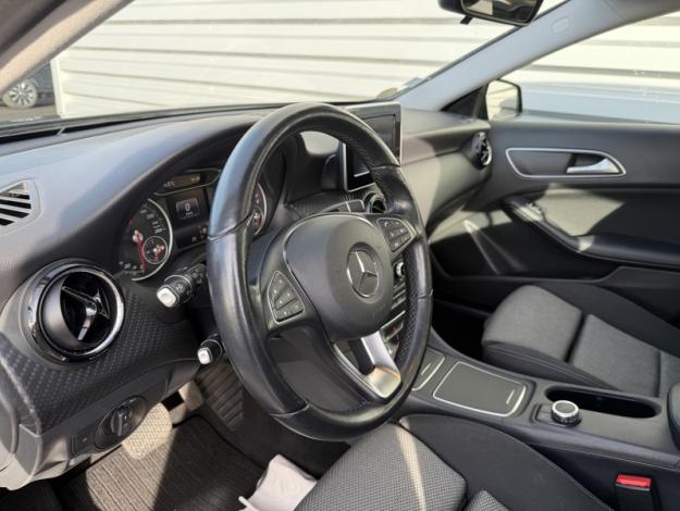 MERCEDES-BENZ GLA 200 d Intuition  