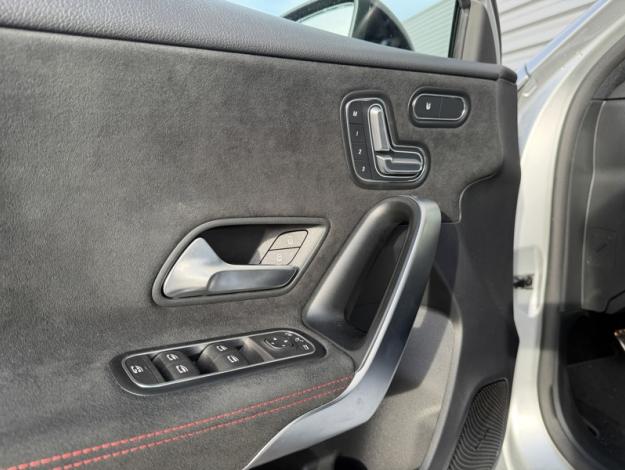 MERCEDES-BENZ Classe A 180 AMG Line  