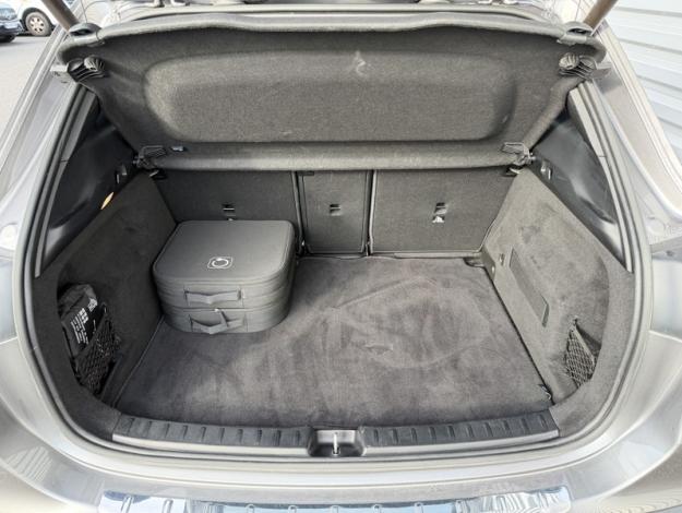 MERCEDES-BENZ GLA 250 e AMG Line  