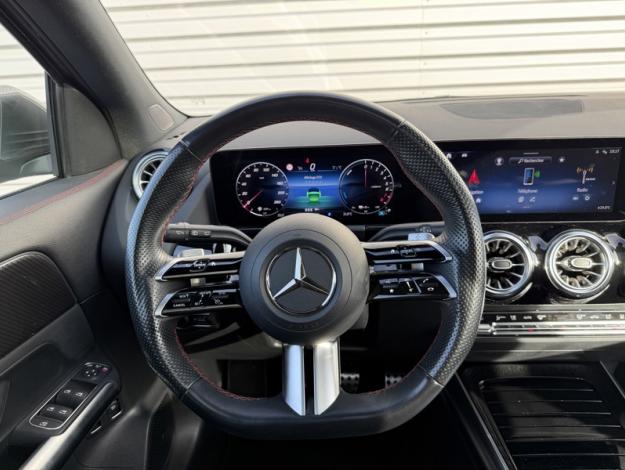 MERCEDES-BENZ GLA 250 e AMG Line  