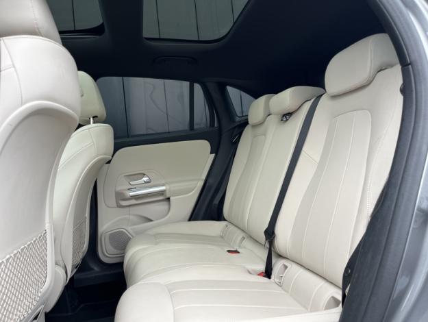 MERCEDES-BENZ GLA 200 Business Line  