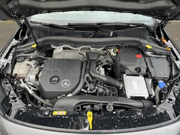 MERCEDES-BENZ GLA 200 Business Line  