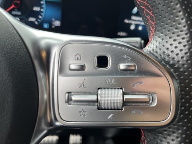 MERCEDES-BENZ GLA 200 d AMG Line  