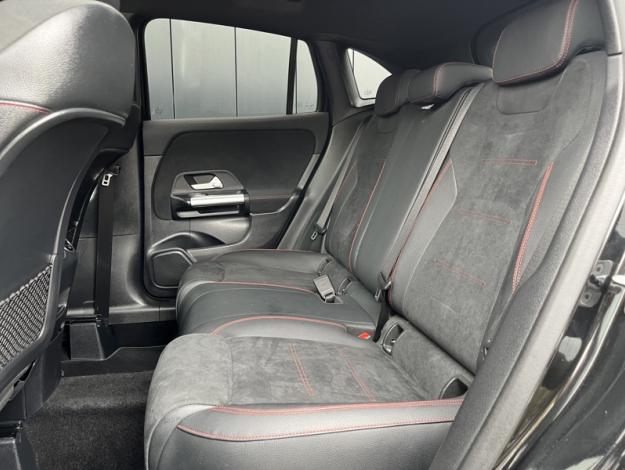 MERCEDES-BENZ GLA 200 d AMG Line  