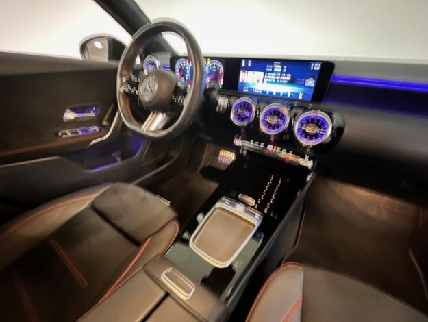 MERCEDES-BENZ Classe A 180 AMG Line  