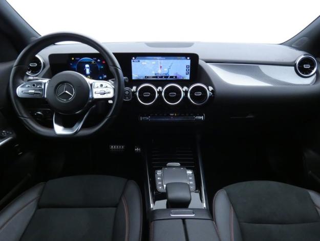MERCEDES-BENZ GLA 200 d AMG Line  