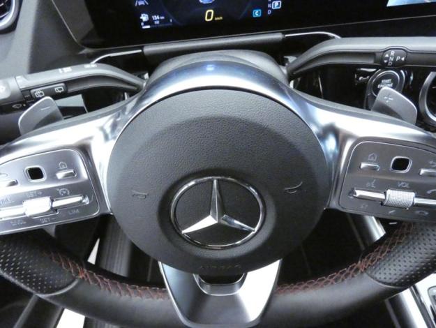 MERCEDES-BENZ GLA 200 d AMG Line  