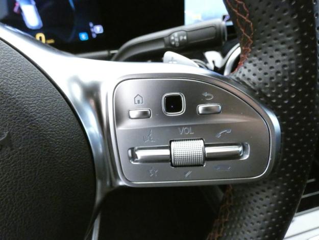 MERCEDES-BENZ GLA 200 d AMG Line  